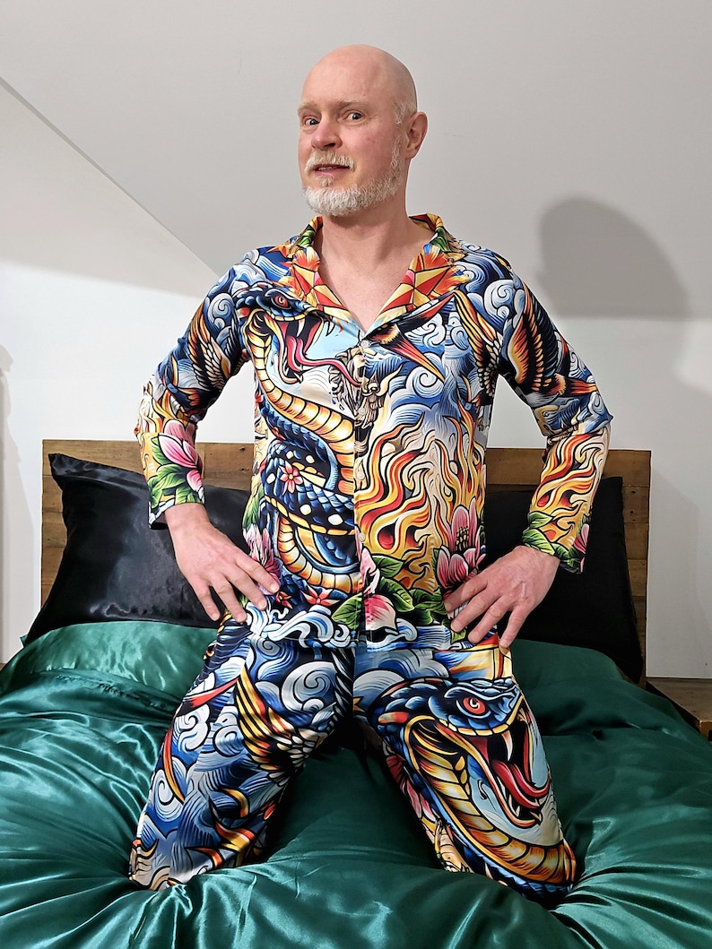 Tattoo Schlange Cobra Satin Pyjamas Nachtwäsche Geschenk Herrenmode Loungewear Luxus PJ's Geburtstag Vatertag Rockabilly Vintage Nautisch Bild 4