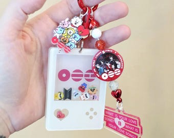 Kpop Kawaii Spielkonsole Acryl-Schlüsselanhänger mit Schüttelmechanismus | Y2K Roter Retro-Konzerttaschenanhänger