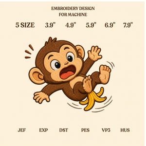 Op de afbeelding: Een borduurontwerp voor machine met een cartoon-aap die uitglijdt over een gele bananenschil. Tekst: EMBROIDERY DESIGN FOR MACHINE, 5 SIZE, 3.9", 4.9", 5.9", 6.9", 7.9", JEF, EXP, DST, PES, VP3, HUS. De aap heeft bruine vacht en een licht gezicht.