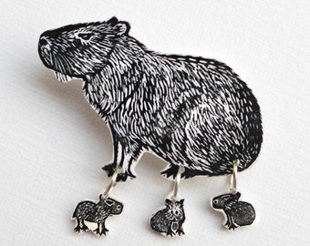 Capybara brooch, capybara with three pups, cute gift for a mother