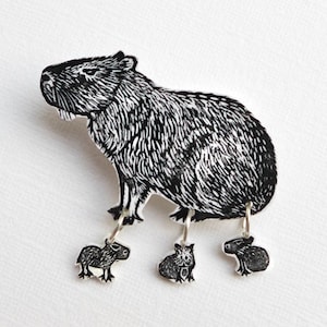 Capybara brooch, capybara with three pups, cute gift for a mother