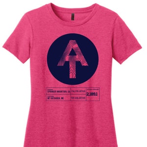 T-shirt de randonnée Appalachian Trail AT pour femme. Personnalisez ceci avec vos informations de début et de fin. Sérigraphie à la main sur un t-shirt super doux