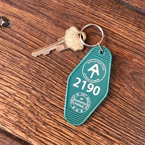 Appalachian Trail Marker AT Retro Hotel Keychain