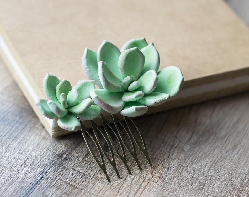bridal wedding hair piece flower greenery botanical small tropical echeveria jewelry Succulent bridesmaid hair comb