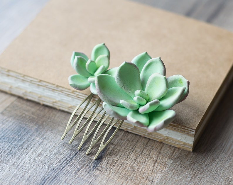 bridal wedding hair piece flower greenery botanical small tropical echeveria jewelry Succulent bridesmaid hair comb