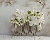 White floral hairpiece - daffodils, snowdrops - flower comb - wedding hairpiece - wedding accessories - bridal hair comb - wedding hair comb