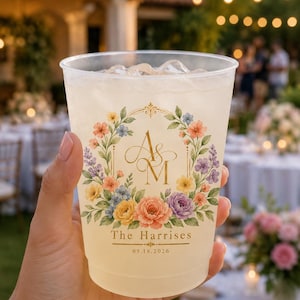 Personalized Floral Monogram Wedding Cups,Custom Frosted Plastic Reception Cups,Wedding Favors,Anniversary PartyCups,Bridal Shower Drinkware