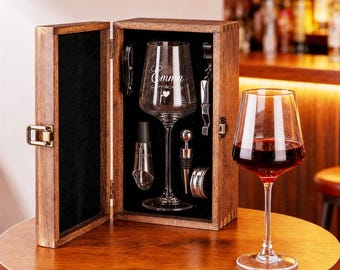Gepersonaliseerde wijnglazenset met houten kist, op maat gegraveerd wijnglas, huwelijkscadeau, jubileumcadeau voor wijnliefhebbers, housewarmingcadeau