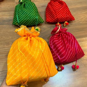 Bulk Bandhani design potli bags for return gift, Indian potli bags, Indian gift pouch, return favor bags, mehendi party gifts, pooja favor