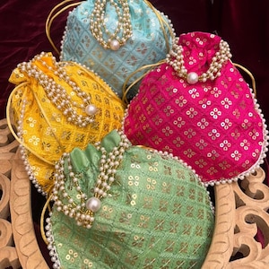 Bulk Embroidery potli bags, Indian favor bags, return gift for guests, bridal shower gift, Indian gift bags, bulk Indian potli