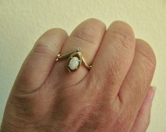 Vintage Opal Diamond 14k Gold Ring, Size 6
