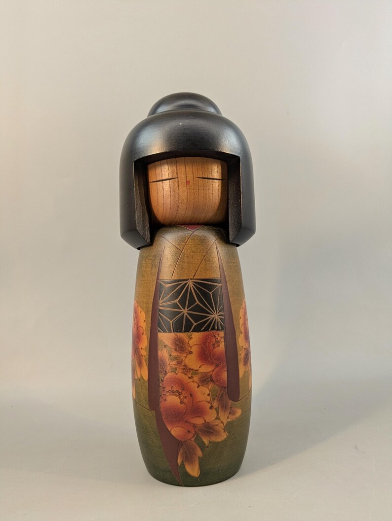 Vintage Japanese Wooden Kokeshi Style Doll 28 cm, Painted Floral Wood Figure, Marked Base image 2