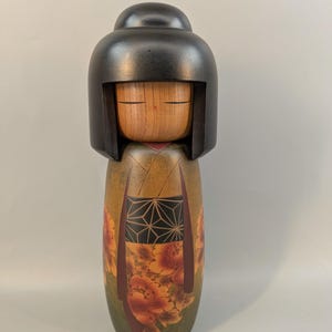 Vintage Japanese Wooden Kokeshi Style Doll 28 cm, Painted Floral Wood Figure, Marked Base image 1