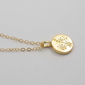 18k Gold filled Flower Necklace, Botanical Necklace, Simple Disc Necklace, Plant Pendant Necklace, Floral Gold Necklace, Dainty Necklace