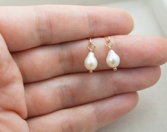 Natural Pearl Stud Earrings, Small Pearl Drop Earrings, Baroque Pearl Earrings, Tiny Pearl Earrings, Bridesmaid Gift, Simple Pearl Dangles