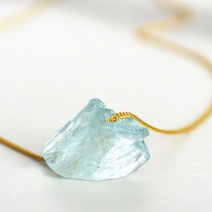 Aquamarine Necklace, March Birthstone Necklace, Raw Stone Aquamarine Necklace, Layering Necklace, Boho Necklace, Healing Crystals