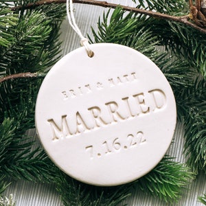 Handmade Ornament, MARRIED with Personalized Names & Wedding Date - Wedding Gift, Bridal Shower Gift or Christmas Present - Custom Ornament
