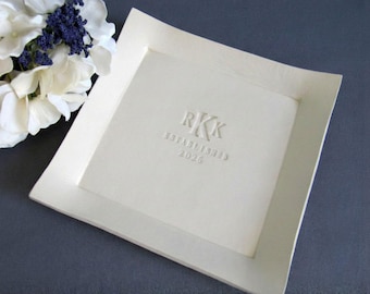 Personalisierte Monogramm Keramiktablett, handgemachtes Hochzeitsgeschenk