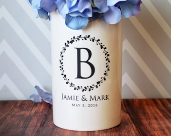Anniversary Gift, Wedding or Engagement Gift - Use as a Personalized Vase or Utensil Holder - Wreath Design | 9th Wedding Anniversary Gift