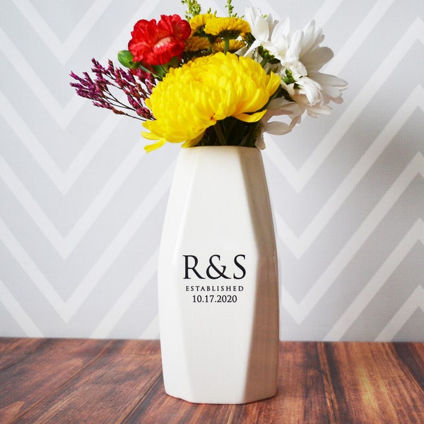 Personalized Geometric Vase - Anniversary Gift, Engagement Gift, Wedding gift, Hostess Gift or Housewarming Gift - Modern Vase