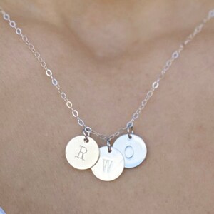 Regalo para mamá, Collar con iniciales, Collar familiar, Collar con letras, Regalo para mamá, Regalo para esposa, Regalo para novia, Collar con piedra de nacimiento
