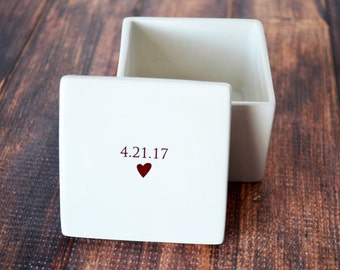 Mother of the Bride Gift, Mother of the Groom Gift, Mom Wedding Gift, Mom Wedding Present - Deep Square Keepsake Box with Wedding Date