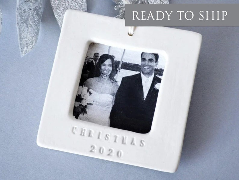 Premier Ornement de Noël 2021 - Prêt à Expédier Cadre Photo Carré