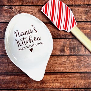 Personalized Ceramic Spoon Rest for Foodies, Wedding Gift, Kitchen Decor, Grandma Present