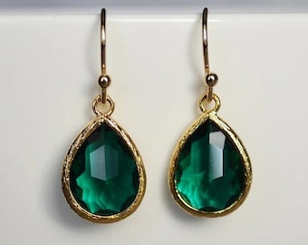 Smaragd Ohrringe, Mai Birthstone Geschenk, Mai Birthstone Ohrringe, Brautjungfer Ohrringe, Geburtstagsgeschenk für sie, grüne Tear Drop Ohrringe