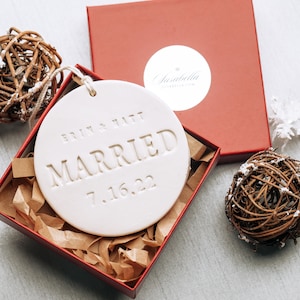 Handmade Ornament, MARRIED with Personalized Names & Wedding Date - Wedding Gift, Bridal Shower Gift or Christmas Present - Custom Ornament image 8