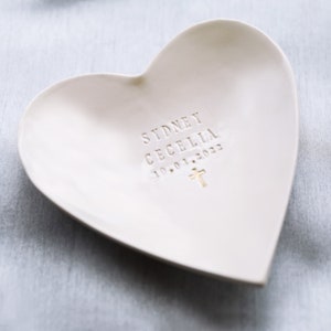 This heart bowl is a perfect baptism, christening, communion or confirmation gift! Made of ceramic and can be personalized.