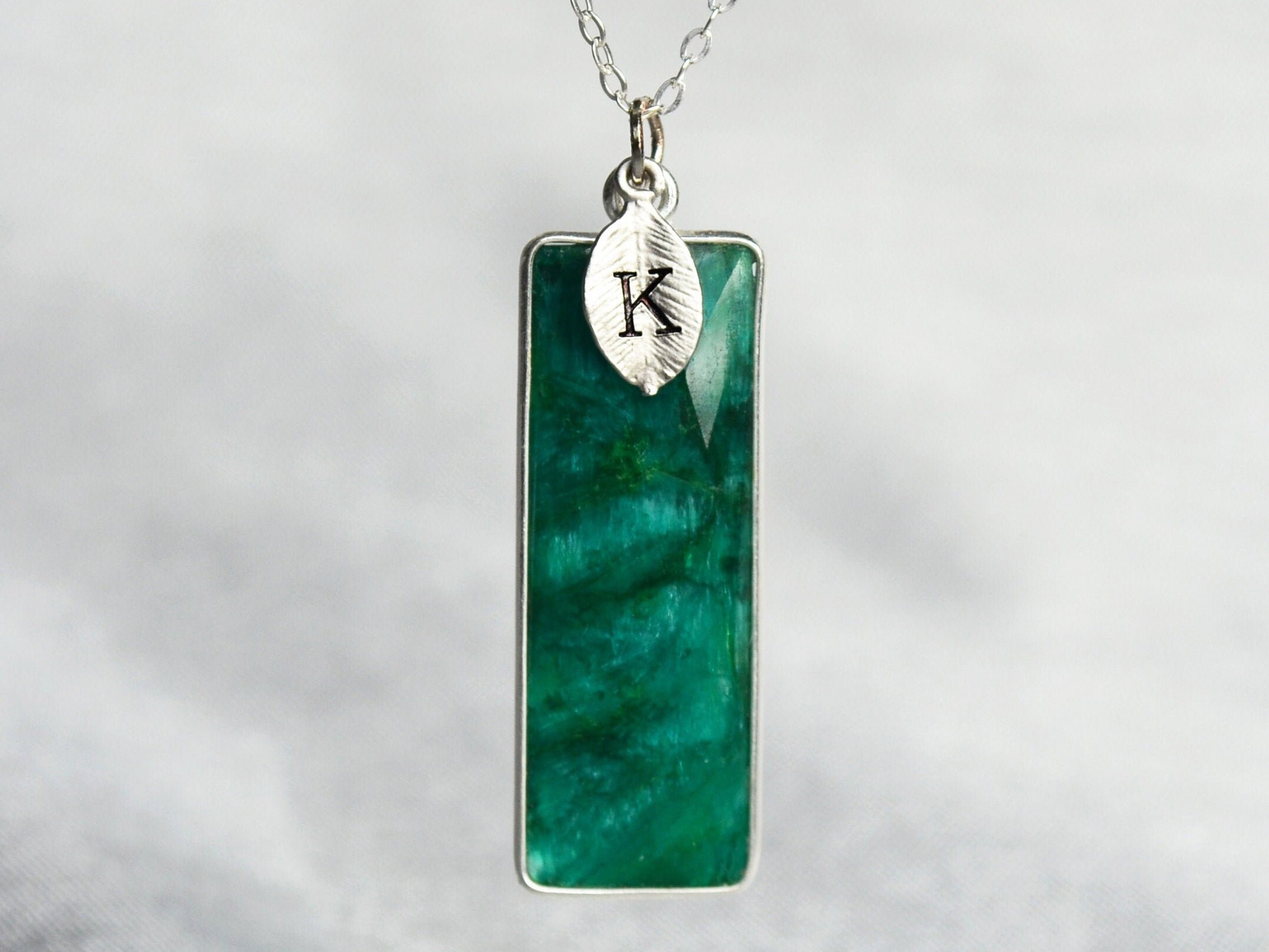 Collier Pendentif En Argent Avec Une Véritable émeraude - Bijou Neuf (sans Emballage), élégant Et Naturel
