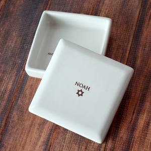 This lovely personalized square keepsake box would be a perfect Bar Mitzvah or Bat Mitzvah gift.