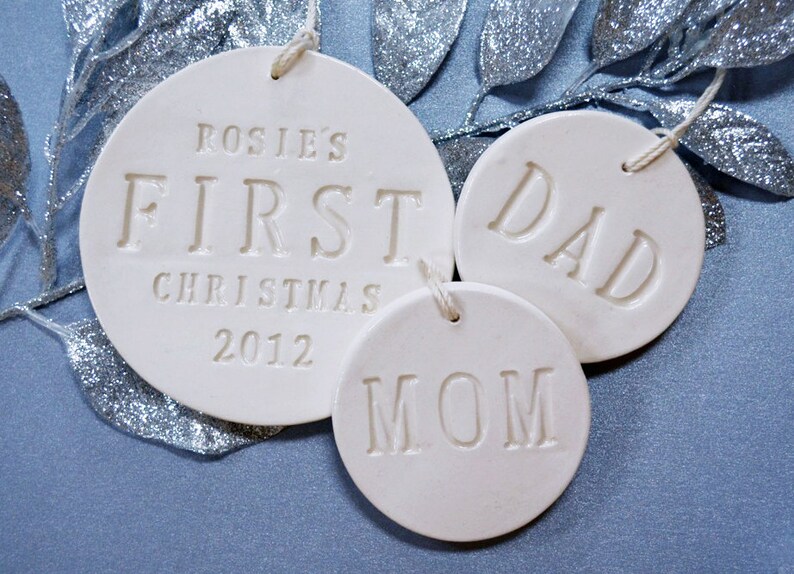 Personalized Baby's First Christmas set with Mom and Dad | Etsy