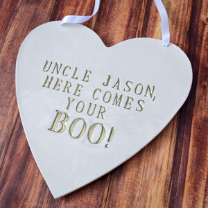 Plaque de mariage coeur personnalisée - à transporter dans l&#39;allée et à utiliser comme accessoire photo