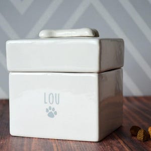 Personalisierter Hunde Leckerli Glas, Hunde Leckerli Behälter, Hunde Geschenk - mit Name in Gold oder Silber Large - 4"x4"x4"