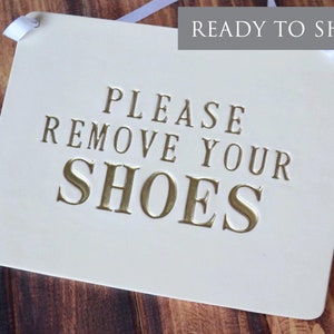 Please Remove Your Shoes Sign, No Shoes Sign, Handmade Ceramic Sign, Available in Different Colors - READY TO SHIP