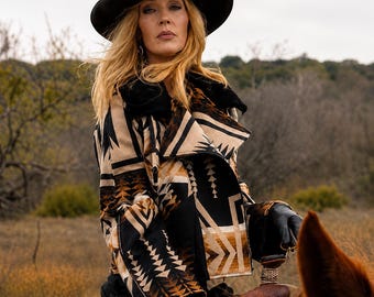 Damen-Fliegerjacke aus aztekischer Wolle mit Lammfellkragen – Oberbekleidung im Ranch-Stil