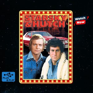 Pode incluir: Um display digital retangular com o título Starsky & Hutch em letras vermelhas acima de dois homens, um com jaqueta jeans azul e outro com cardigã de tricô creme, com um carro vermelho ao fundo. A moldura tem luzes amarelas e um ícone.