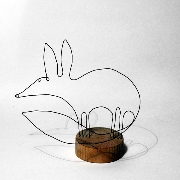 wire fox sculpture