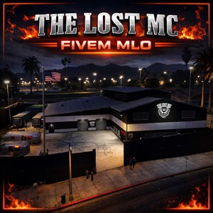 Könnte beinhalten: Eine digitale Darstellung eines Lagergebäudes mit der Aufschrift THE LOST MC FIVEM MLO. Das Gebäude ist schwarz-weiß gehalten, hat ein großes Logo an der Seite, einen umzäunten Hof, einen Fahnenmast mit US-Flagge und mehrere Anhänger auf dem Parkplatz.