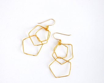 Gold minimalist earrings, Dangle and drop earrings