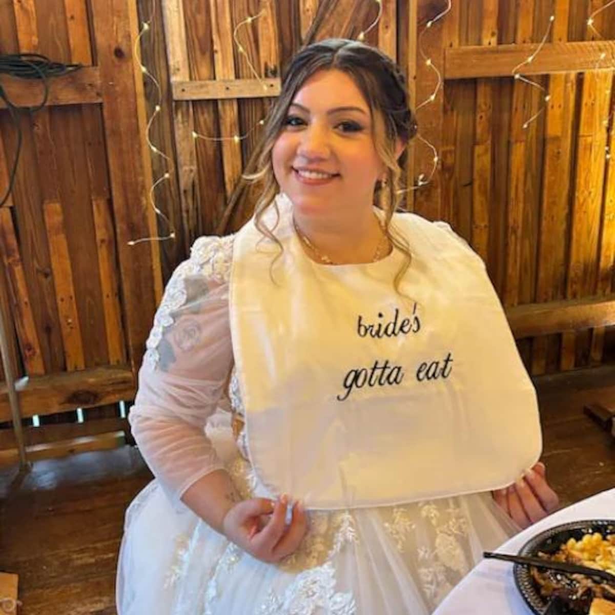 Brides gotta eat Bib, wedding Clothing Protector, Washable Bridal Shower Gift, Engagement Gift, Adult Bib, Outdoor Wedding Reception