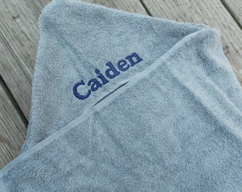 Personalized Hooded Towel, Unique Baby Shower Gift, Monogrammed Birthday Gift, Custom Bath Decor, Cotton Towel for Infant, Toddler, and Kid