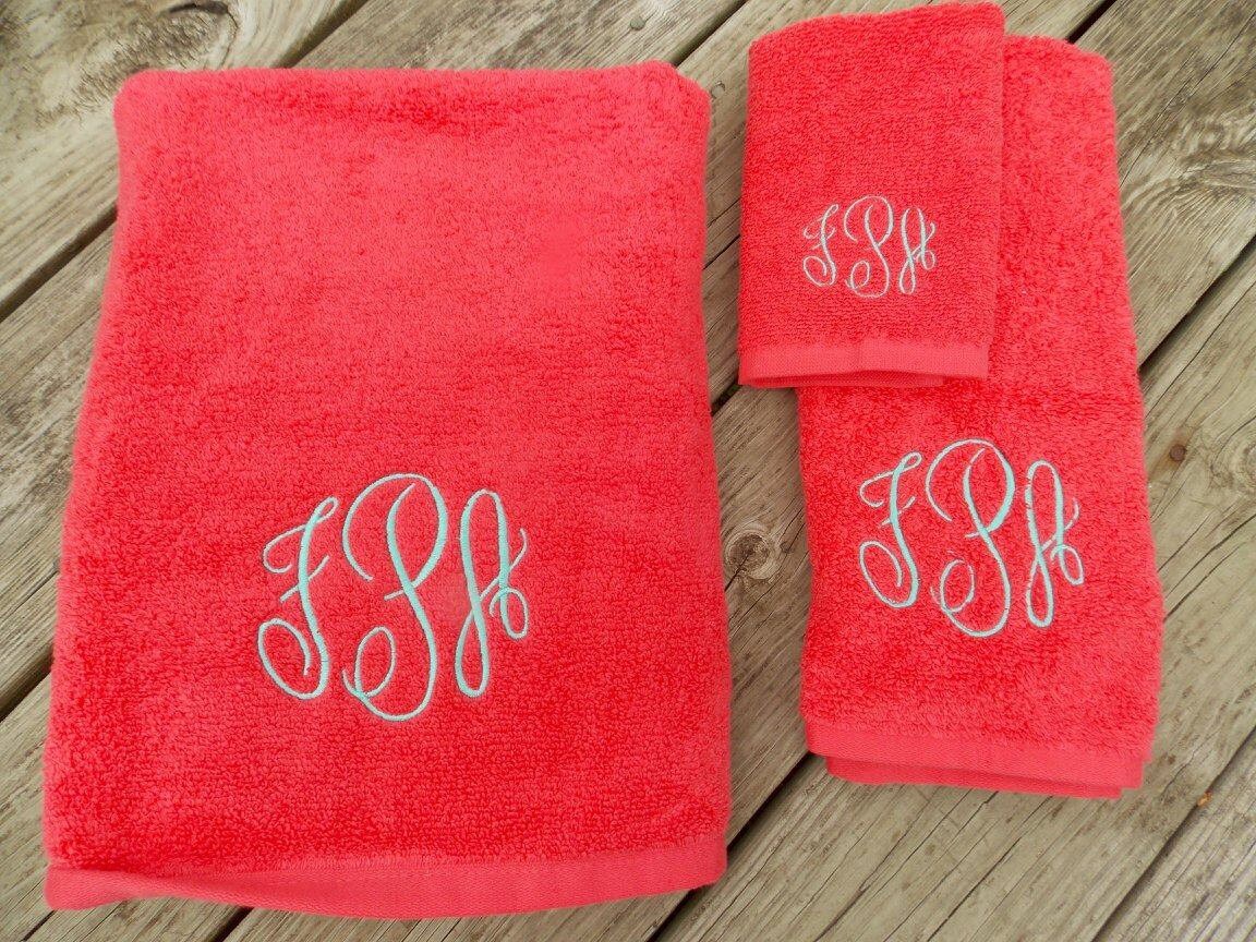 Script Monogrammed Bath Towel Set Monogrammed Towel Set Etsy