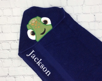 Sea Turtle Personalized Hooded Towel, Monogrammed Kids Cotton Bathroom Decoration, Embroidered Birthday Gift, Custom Bath Wrap, Boy Green