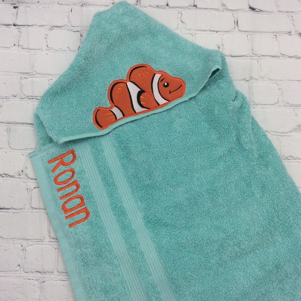 Clown Fish Hooded Towel, Personalized Ocean Bathroom Decor, Lake House Bath Decoration, Kids Cotton Washable Towel for Birthday or Vacation