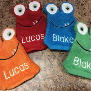 Monster Kids Washcloth, Personalized Bath Mitt, Monogrammed Bath Mitt, Monster Birthday, Baby Shower Gift, Shower Glove, Kids Washcloth