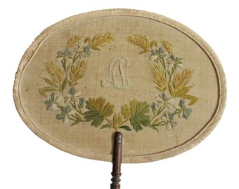 Éventail français brodé ancien des années 1800, broderie de bois, tissu Eventail, broderie de bois