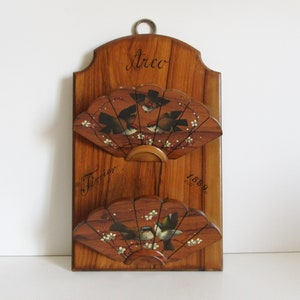 Antiguo estante porta cartas francés 1800s, Organizador de correo Painting Birds de madera de olivo, Porte-courrier de madera vintage bois olivier oiseaux